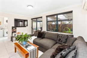 Remarkable Osborne Park Retreat - family sleeps 6